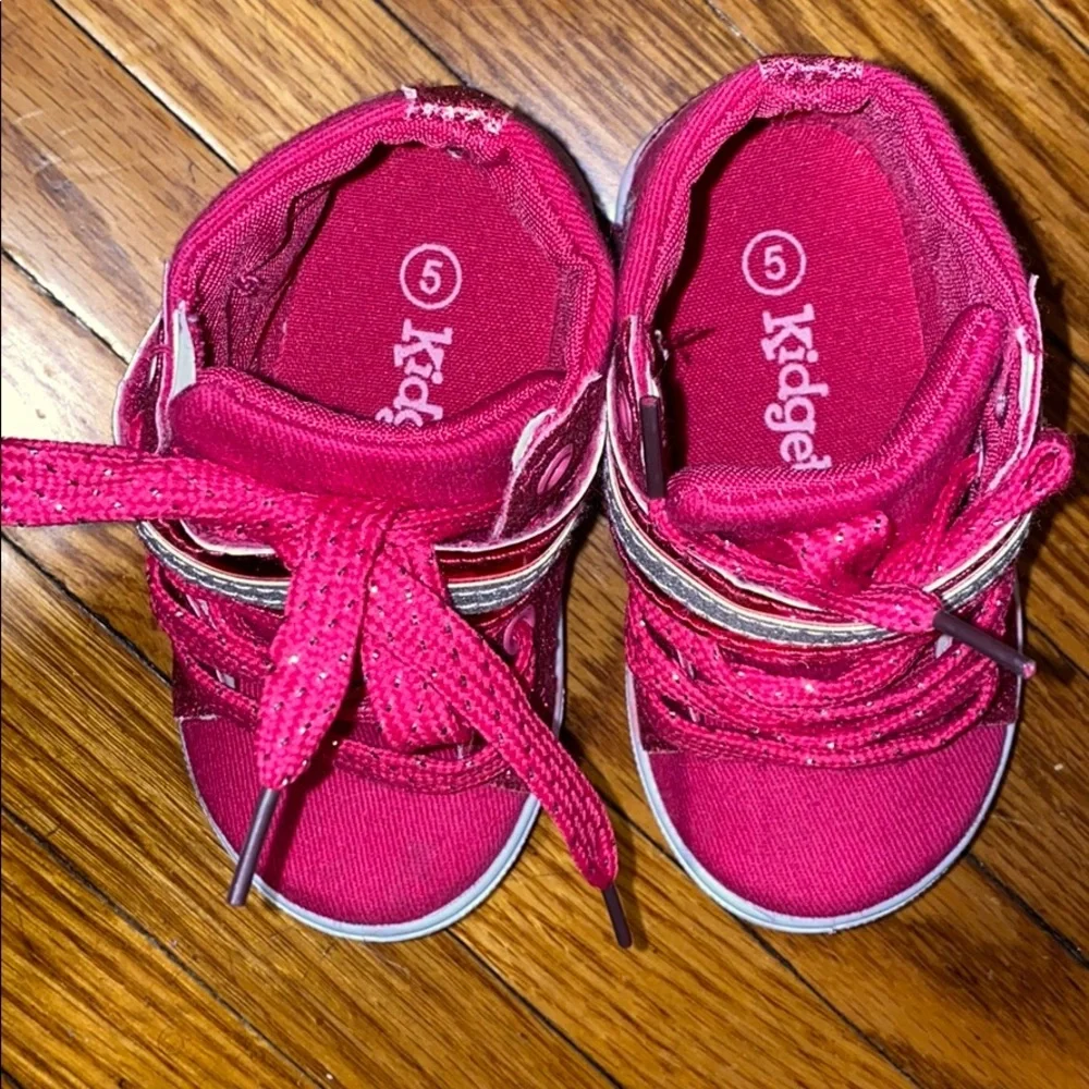 Hot pink Canvas Sneakers for Toddler Size 5